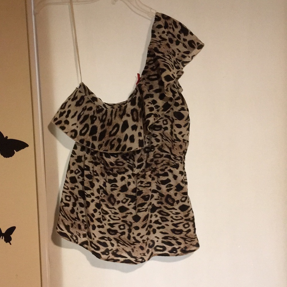 One shoulder blouse